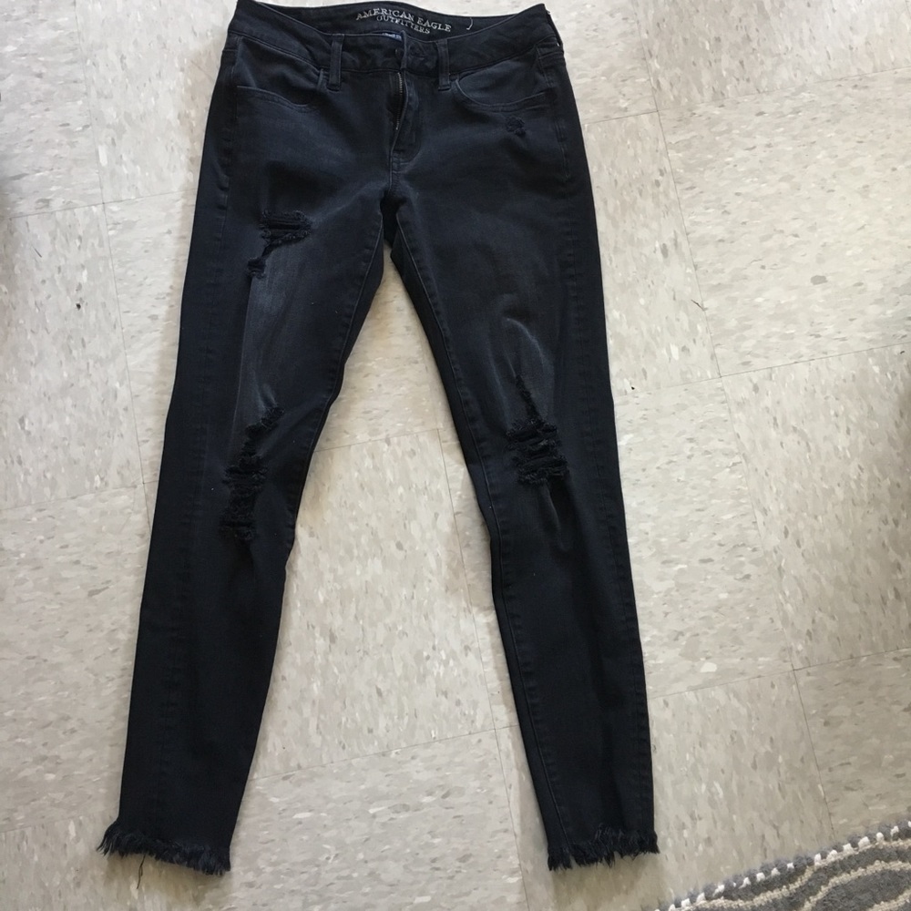 American eagle ripped jeans !!